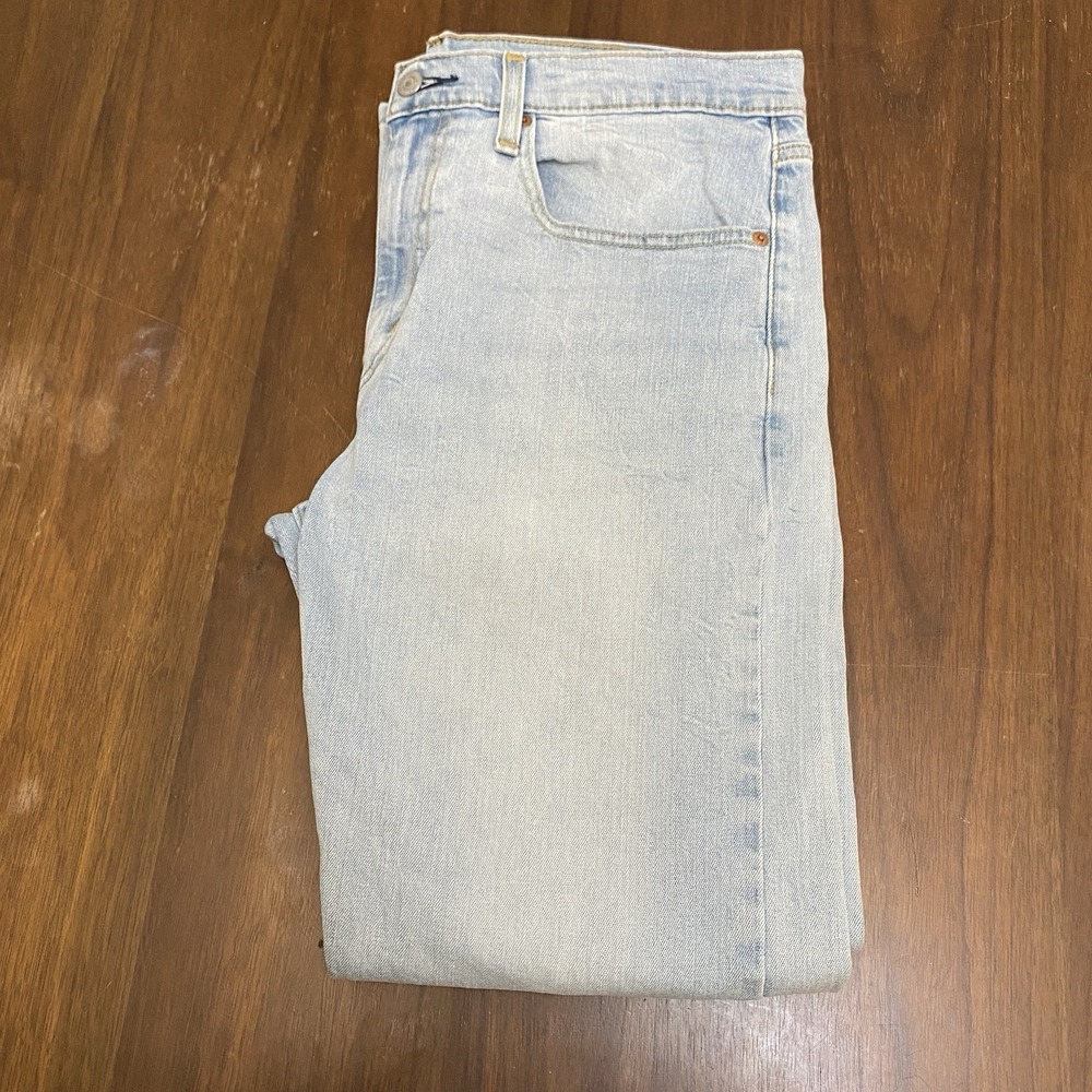 Levis Premium 502 Jeans Mens 34x32 Light Wash Blue Tapered Fit Denim Stretch